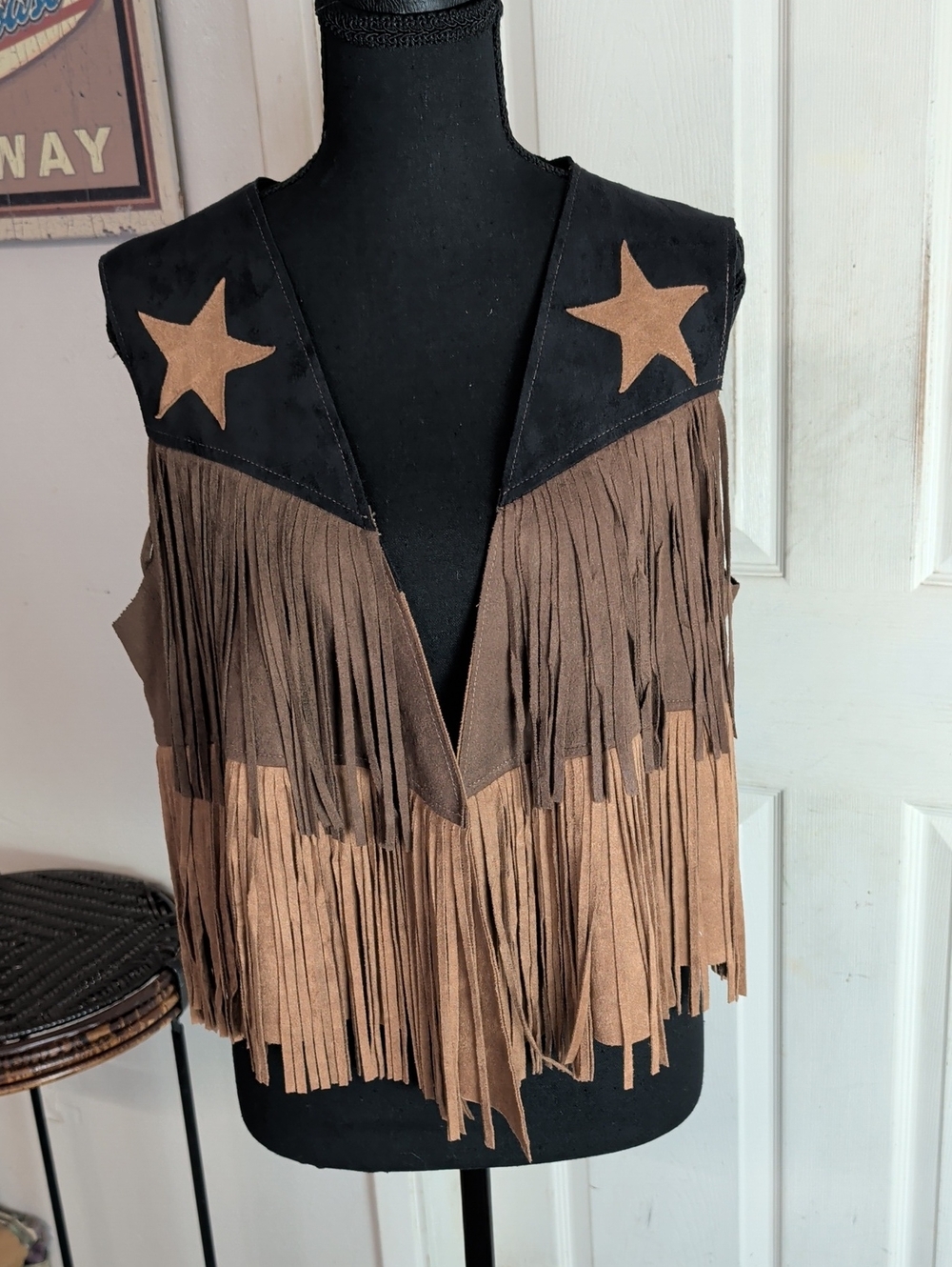 VOCAL Rodeo Star Faux Suede Fringe Vest Brown Black Star Western Medium M